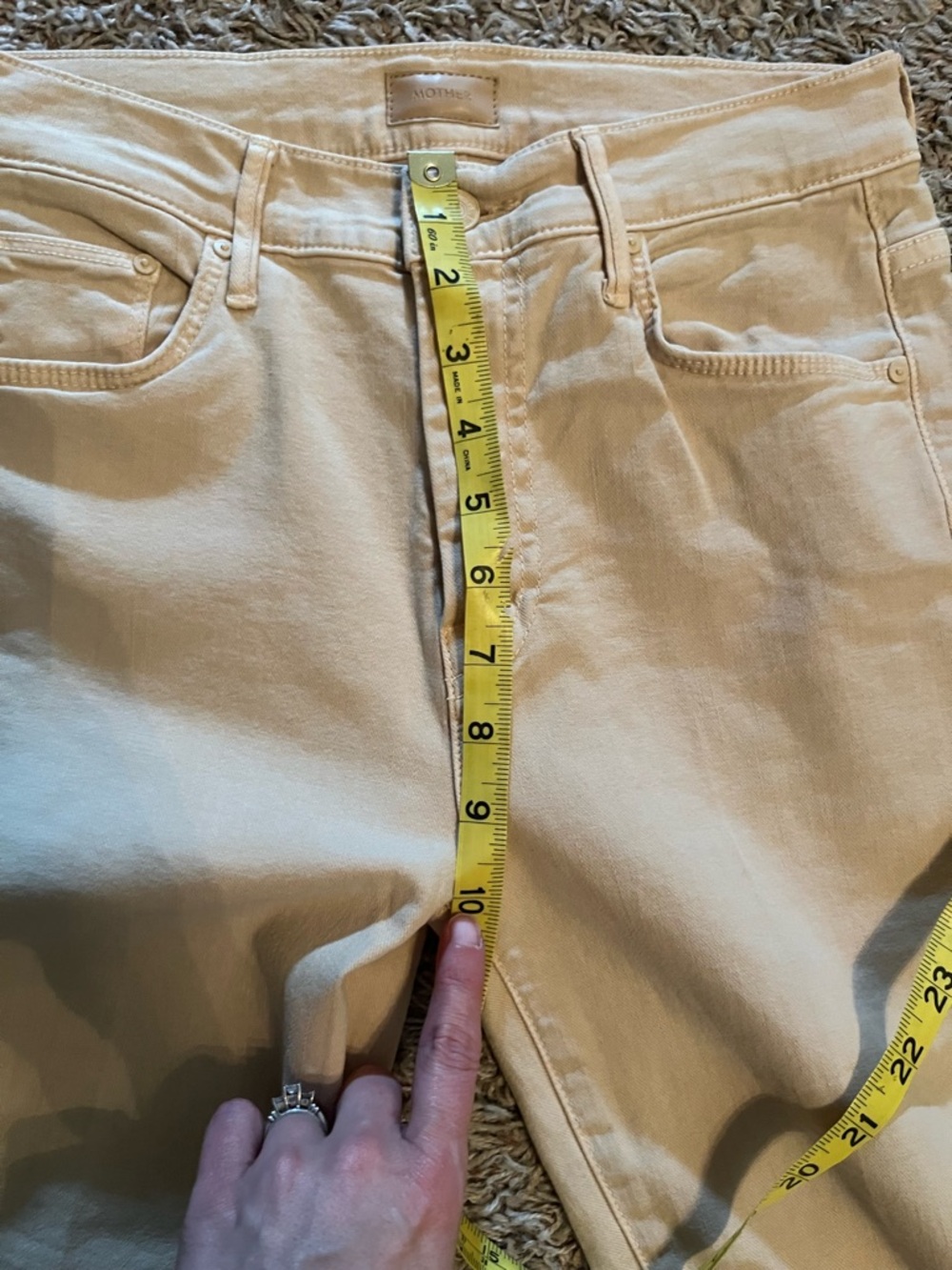 MOTHER The Weekender Flare Jeans in Chalk It Up Marzipan Sz 27 Closet Staple - Picture 13 of 16